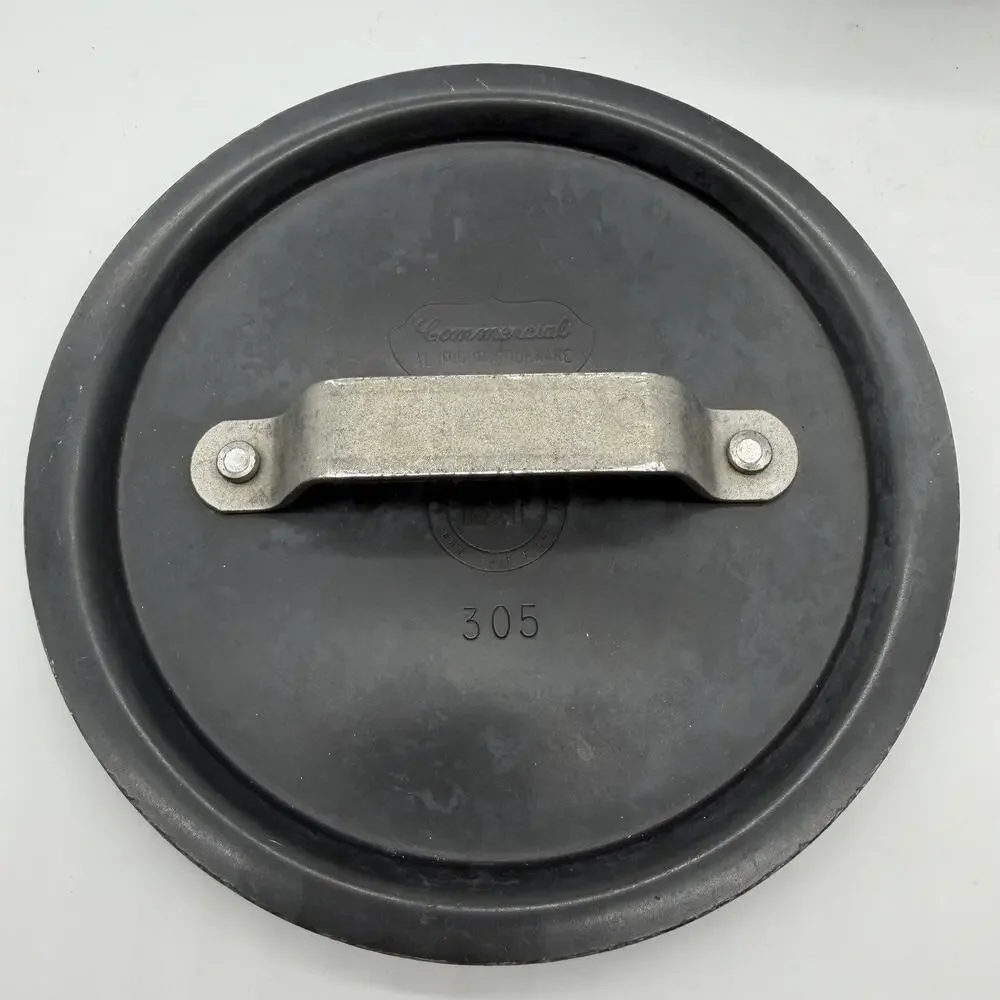 Calphalon Commercial Aluminum Company Professional 1.5qt saucepan 8701 1/2 Pot